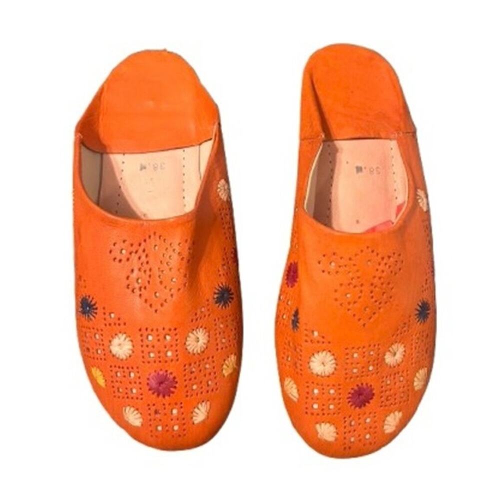 AUTHENTIC HANDCRAFTED FLORAL EMBROIDERED CUT OUT LEATHER MOROCCAN BABOUCHES- 38